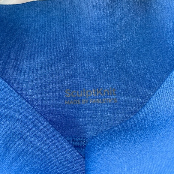 Sculpt kit by fabletics size small - Picture 3 of 4